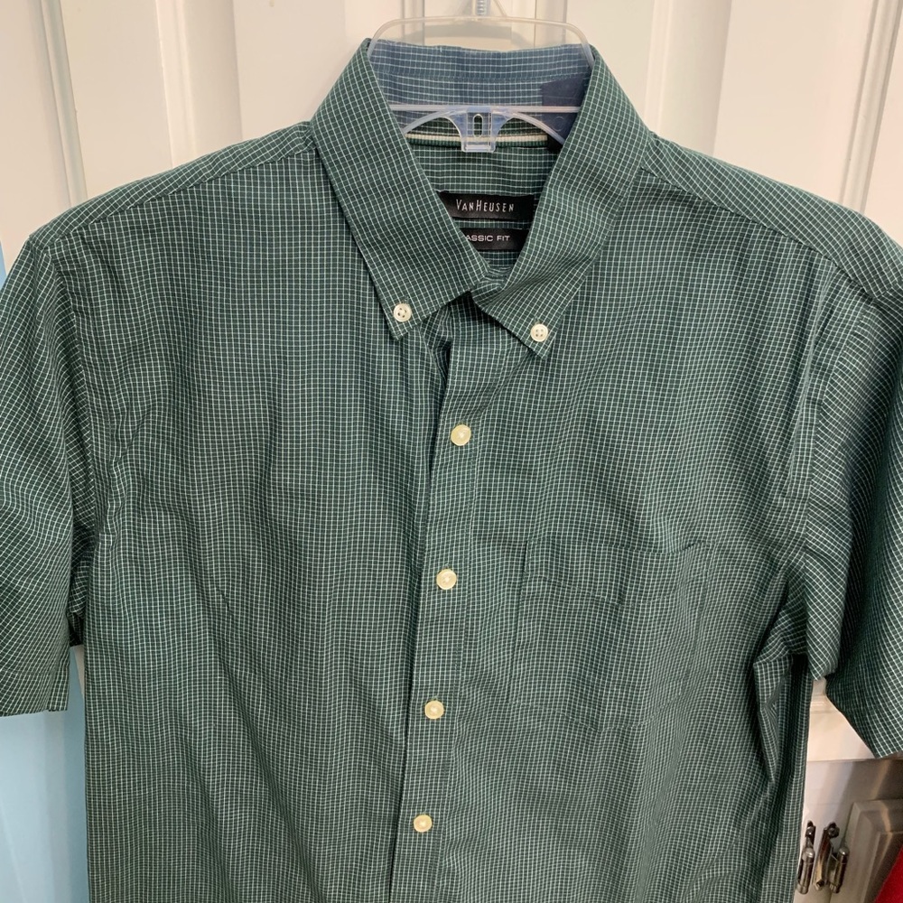 VanHeusen classic fit men’s short sleeve shirt